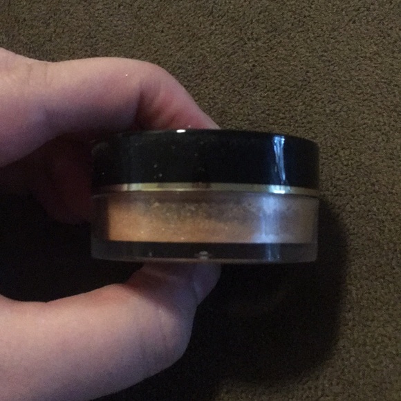 Artist Couture Diamond Glow Powder in Summer Haze - Picture 2 of 4